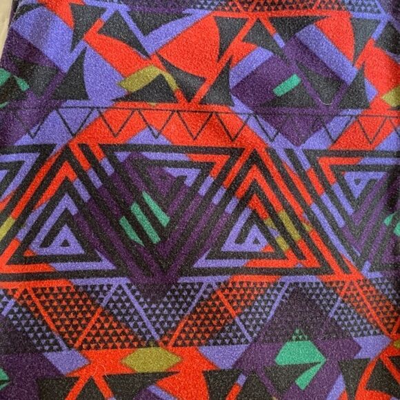 1460 LuLaRoe Leggings Size OS Red And Purple Aztec Print New - Picture 2 of 4